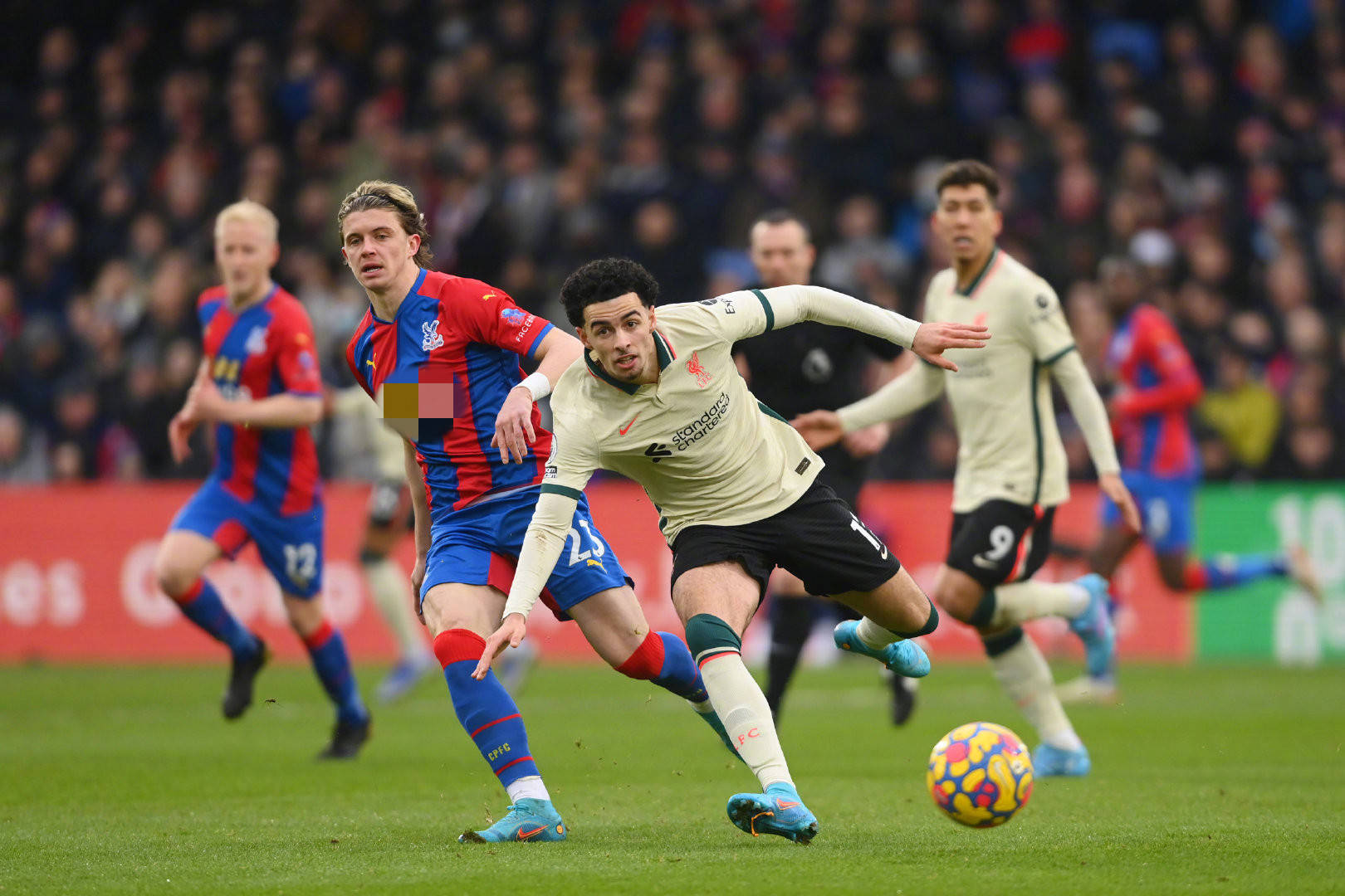 助球队形成 助球队形成