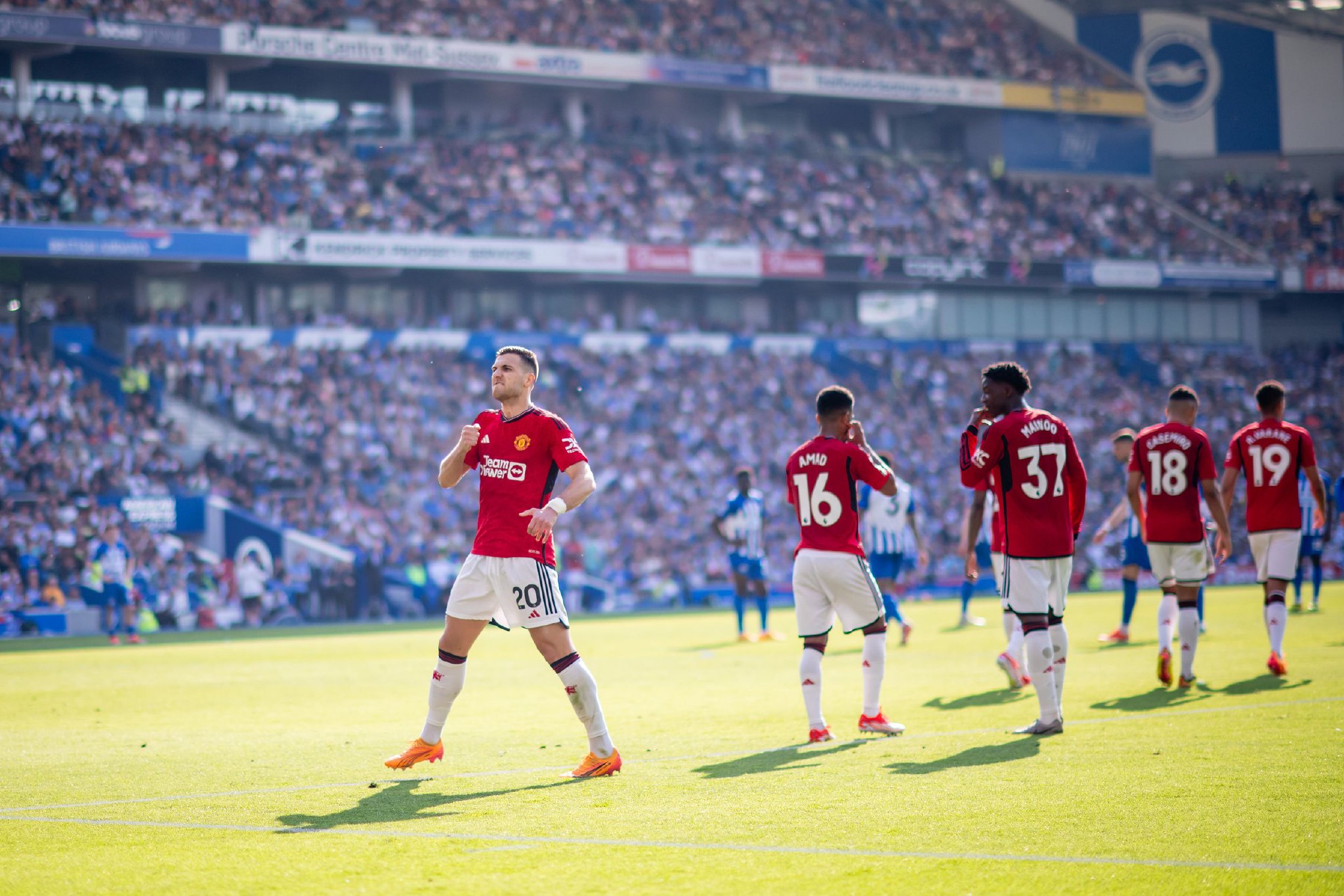 球迷来到这 球迷来到这